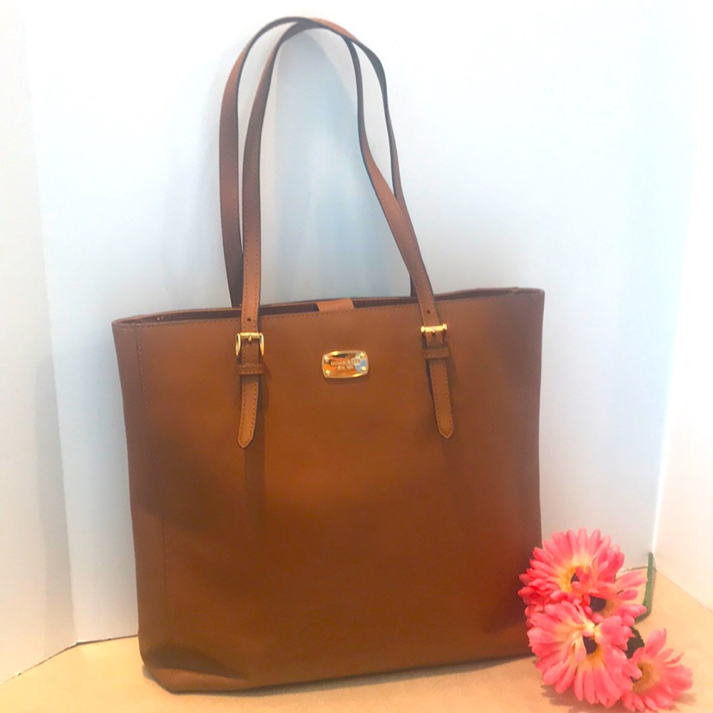 Michael Kors Jet Set Travel Tote in EUC